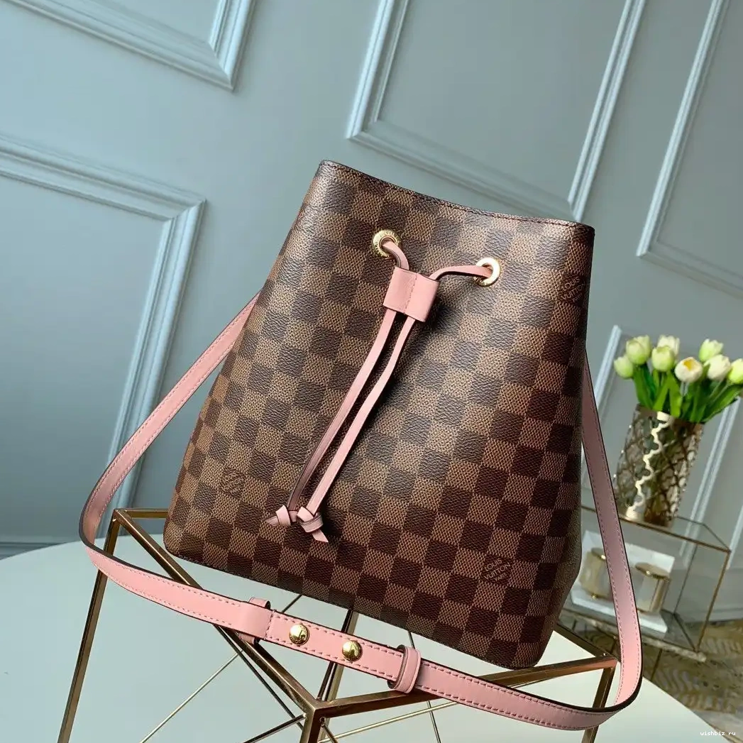 WIS VUITTON NÉONOÉ LOUIS 0511
